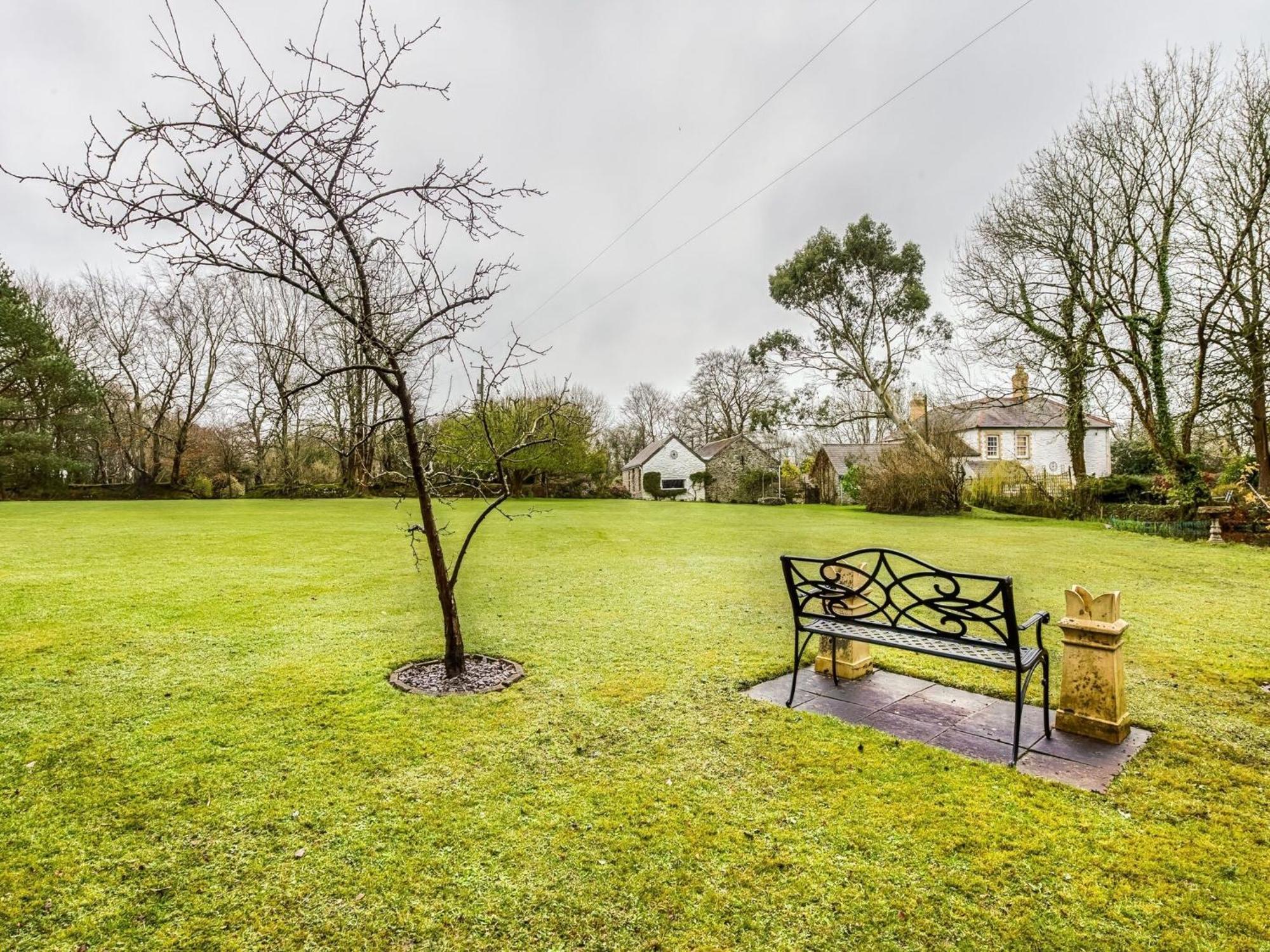 Secluded Holiday Home In Ceredigion With Garden Pennant  Ngoại thất bức ảnh